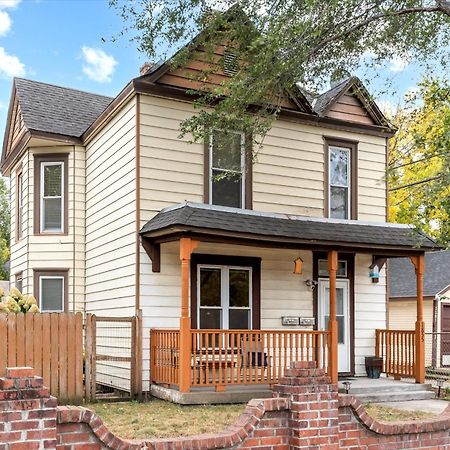 Tulip House - Quiet Home 10 Minutes From Downtown Minneapolis Exterior photo
