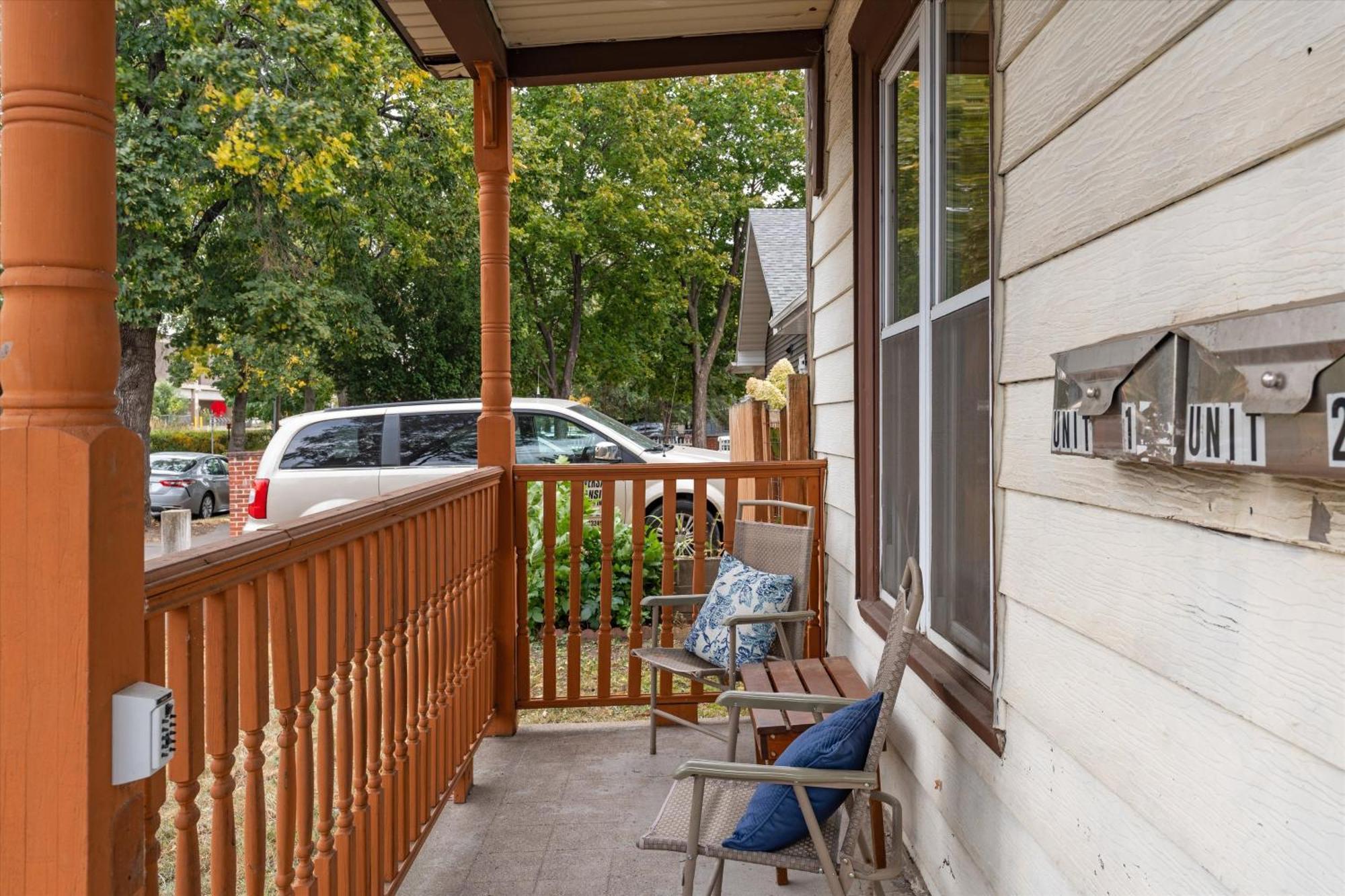 Tulip House - Quiet Home 10 Minutes From Downtown Minneapolis Exterior photo
